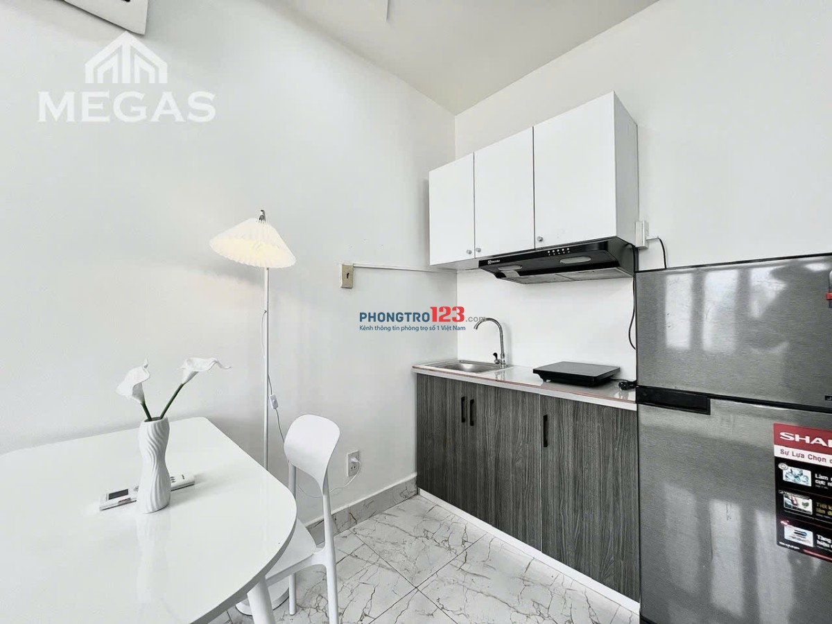 Phòng CHO THUÊ MỚI 100% ngay CMT8 - Quận 3 Full Nội Thất Cao cấp