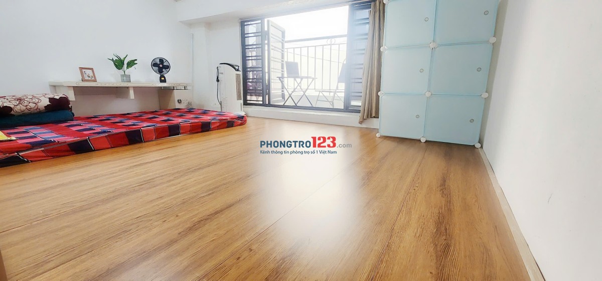Chính chủ cho nữ thuê phòng ban công giá rẻ ở 1-2ng, đi bộ Aeon, lối đi riêng, giờ giấc tự do