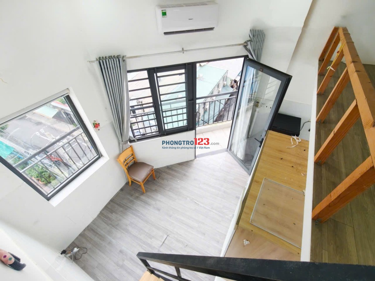Cho Thuê Duplex - Ban Công Thoáng Mát - Ko Giới Hạn Người Ở - Gần Học Viện Hàng Ko Tân Bình