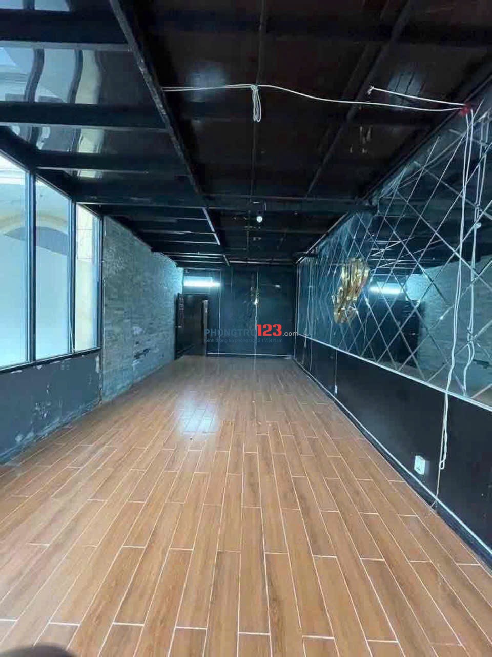 Mặt bằng cho thuê, mặt tiền đường Nguyễn Cư Trinh, DT 4*17m, 1 trệt+2 lầu cần cho thuê tại Quận 1