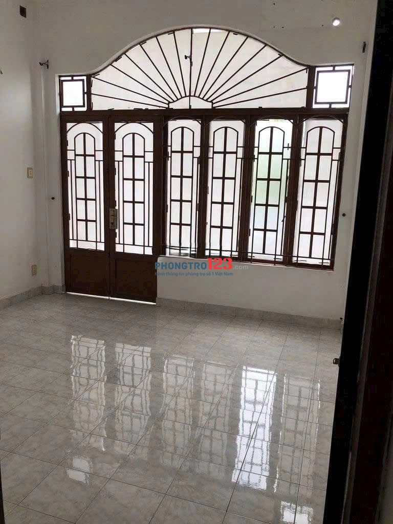 Mặt bằng mặt tiền Lê Văn Sỹ, mặt tiền 1 trệt 3 lầu DT 4 x 15m, 1 trệt, 3 lầu cần cho thuê