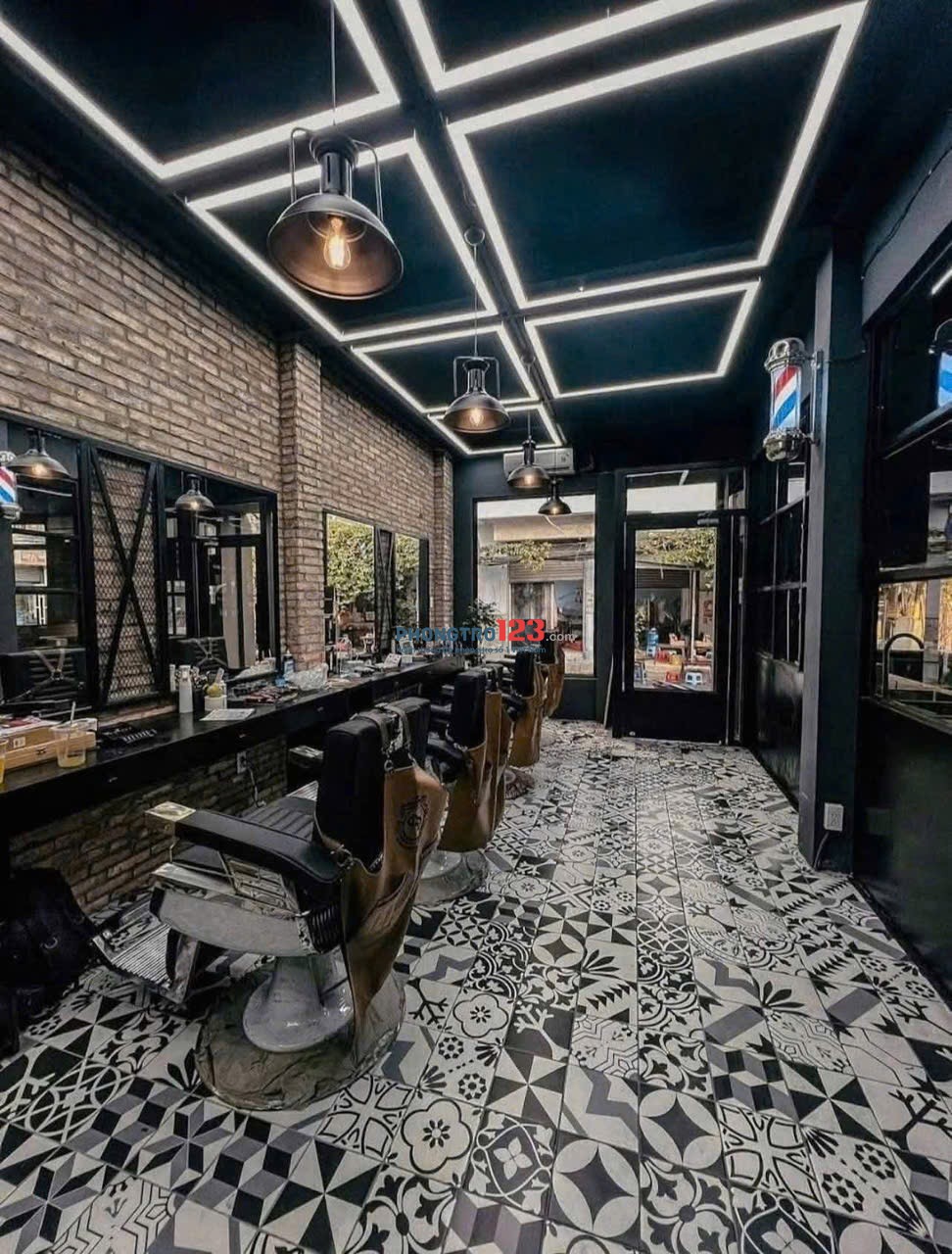 Mặt bằng 2 mặt tiền cho thuê đường Nguyễn Trãi, DT 8*10m, 1 trệt + 1 lầu