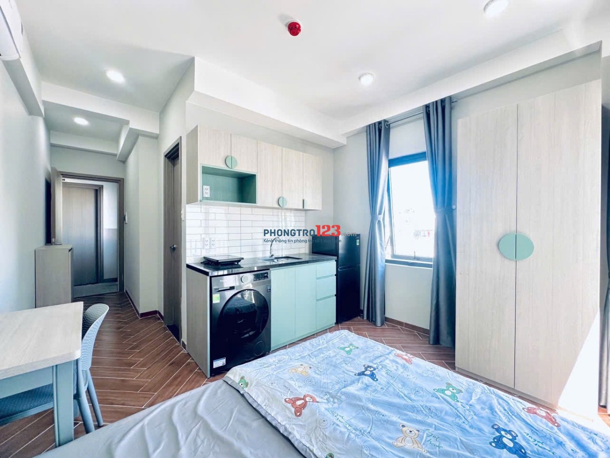 CĂN HỘ CỬA SỔ LỚN MÁY GIẶT RIÊNG GẦN HÀNG XANH GIÁP QUẬN 1, PHÚ NHUẬN !!!