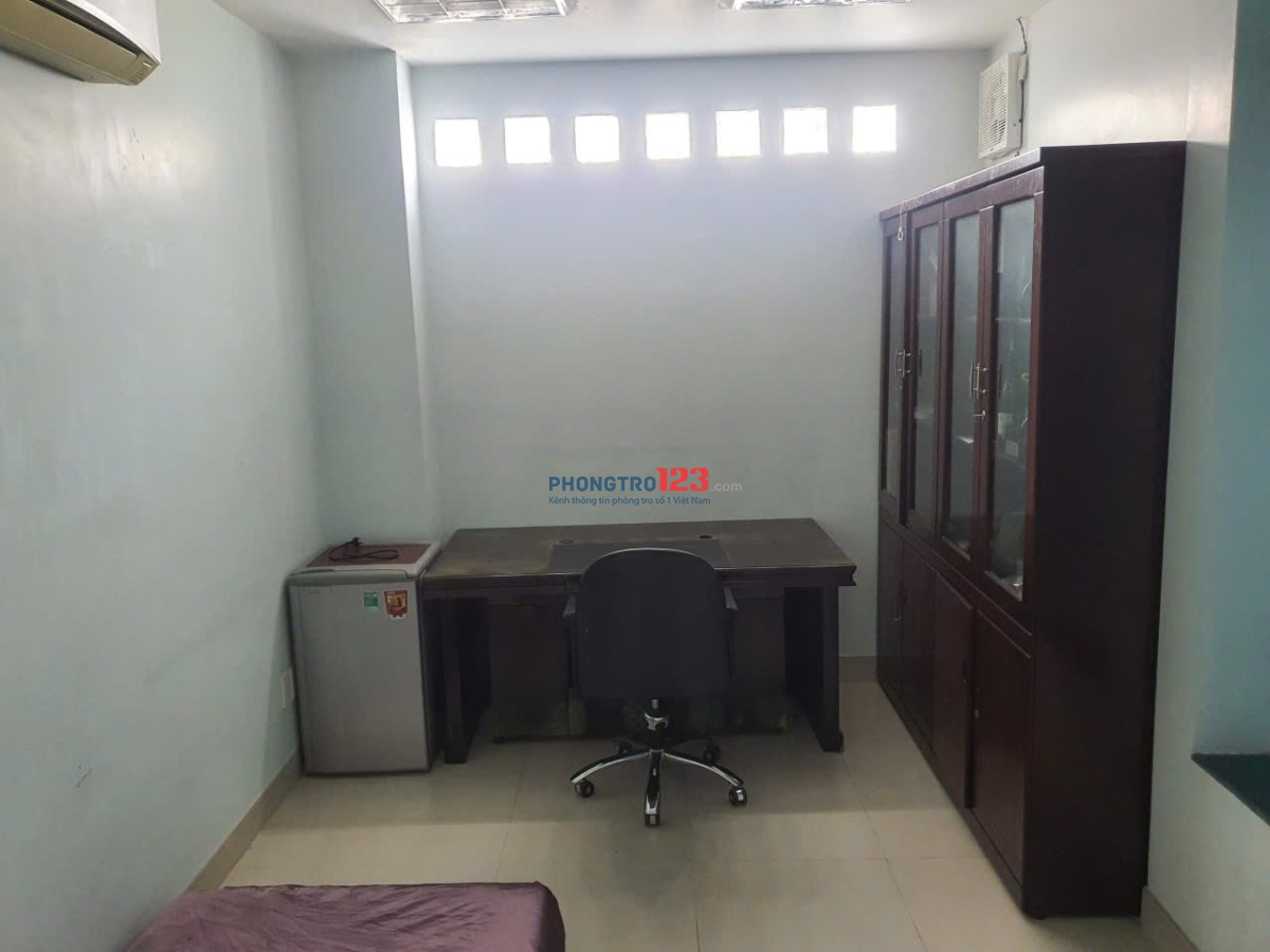 Phòng đường Âu Dương Lân, đầy đủ nội thất