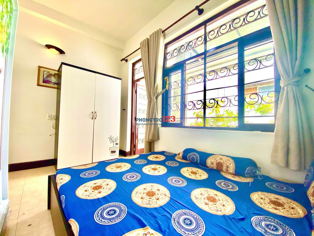 Cho thuê CHDV Full Nội thất ban công rộng rãi tiện ích, 6.1tr Ở Lý Chính Thắng.Trung tâm Sát Quận 1