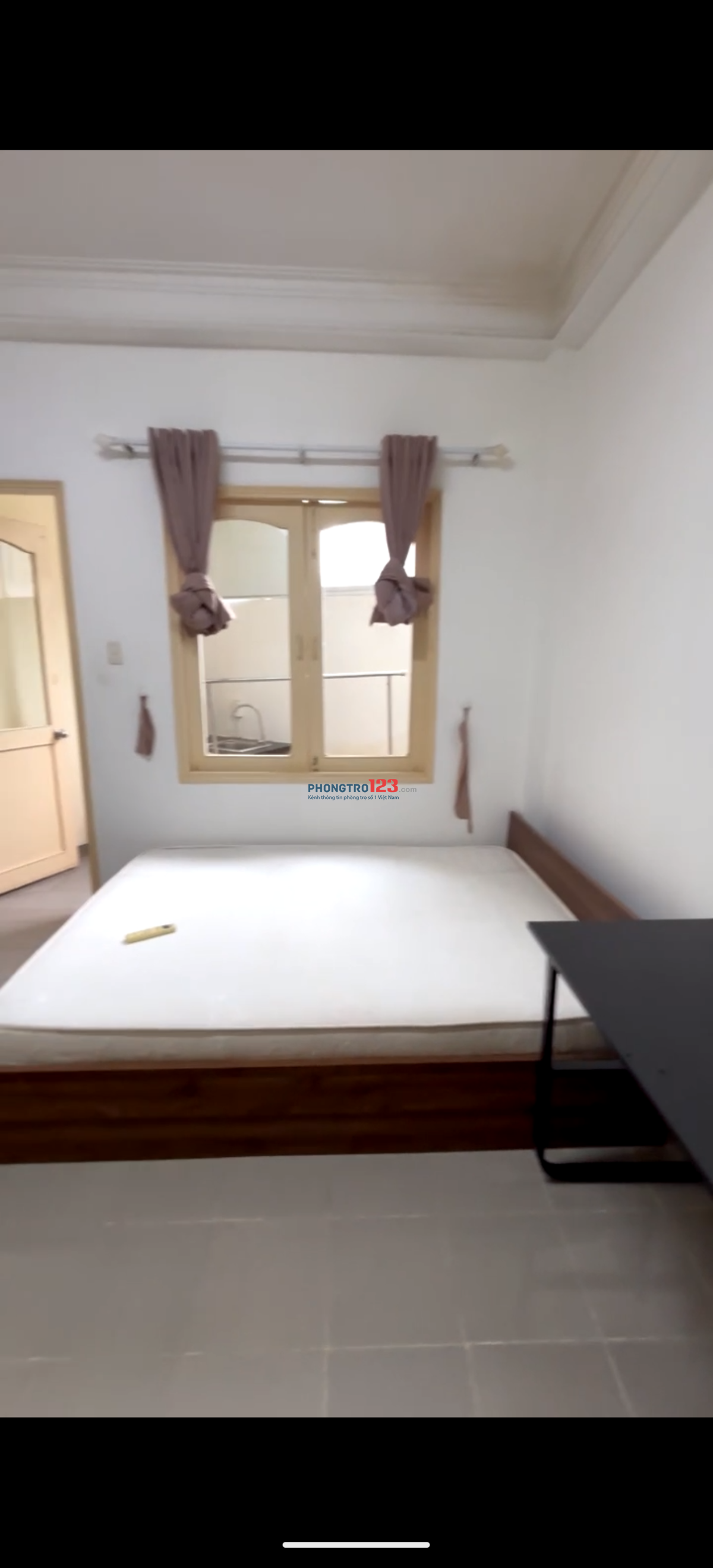 Cho thuê ChDV Phạm Viết Chánh Q1. Phòng rộng 5.5 tr. Tách bến tiện nghi. Có bồn tắm.