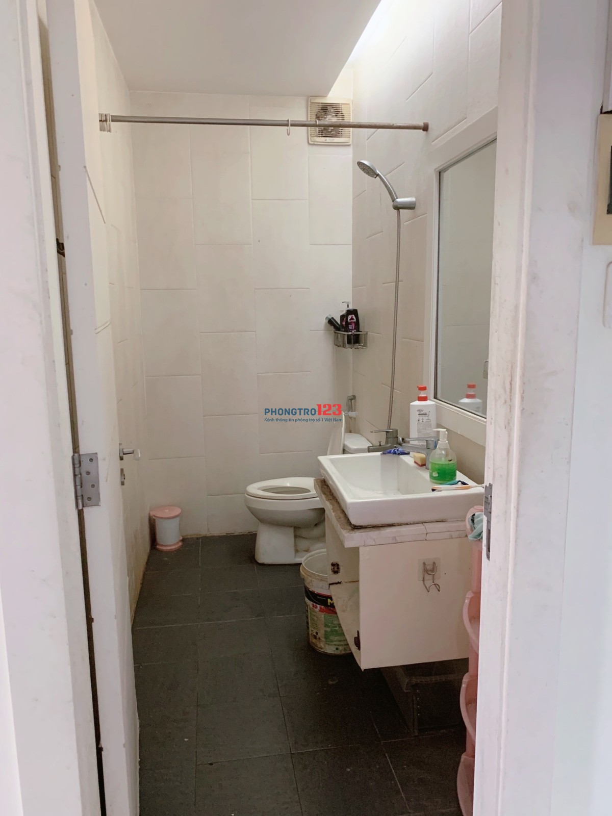 pass tròng trong nhà nguyên căn