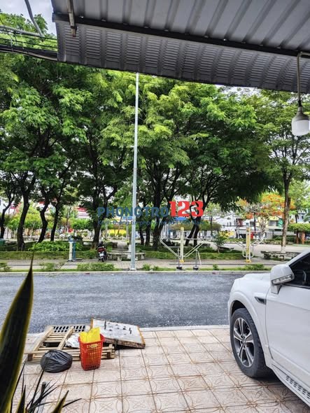 Cần cho thuê mặt bằng phía trước ( MẶT BẰNG VỈA HÈ)- TRUNG TÂM CẦN THƠ