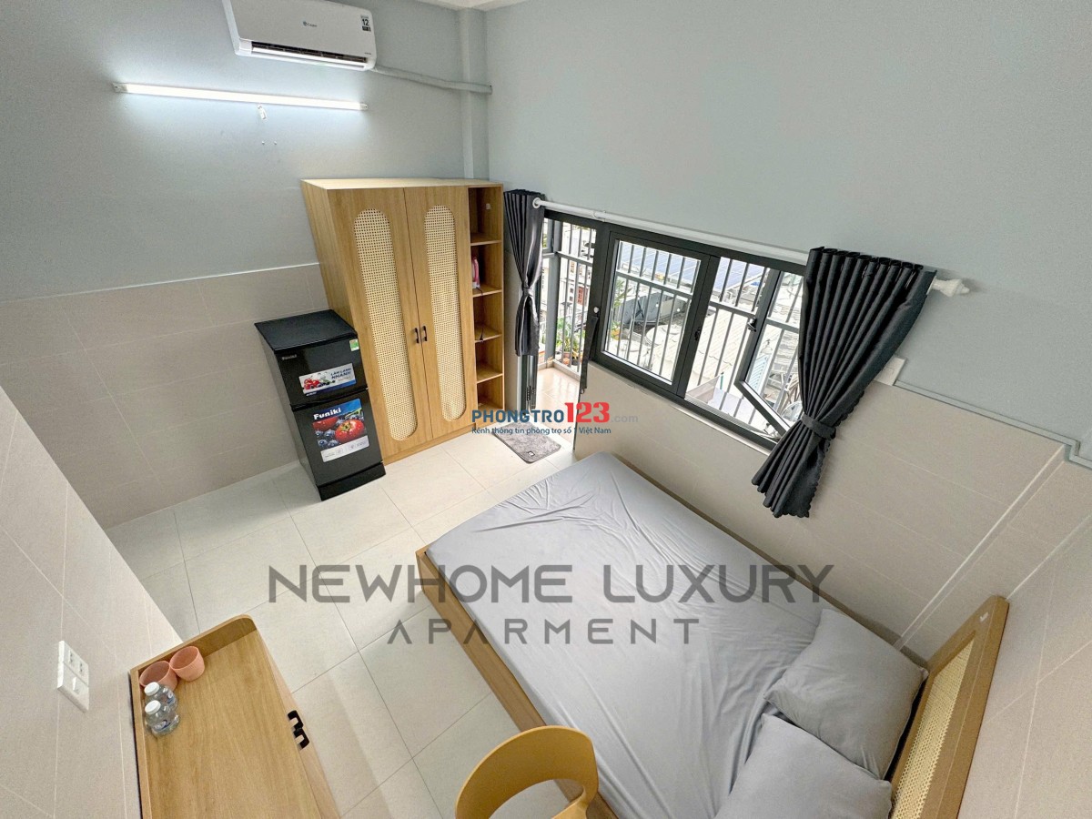 Cho Thuê Studio Full Nội Thất – Tách Bếp, Ban Công View Sân Bay – Gần Etown & Sân bay TSN