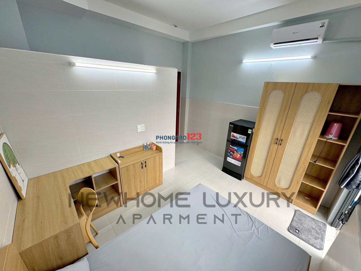 Cho Thuê Studio Full Nội Thất – Tách Bếp, Ban Công View Sân Bay – Gần Etown & Sân bay TSN