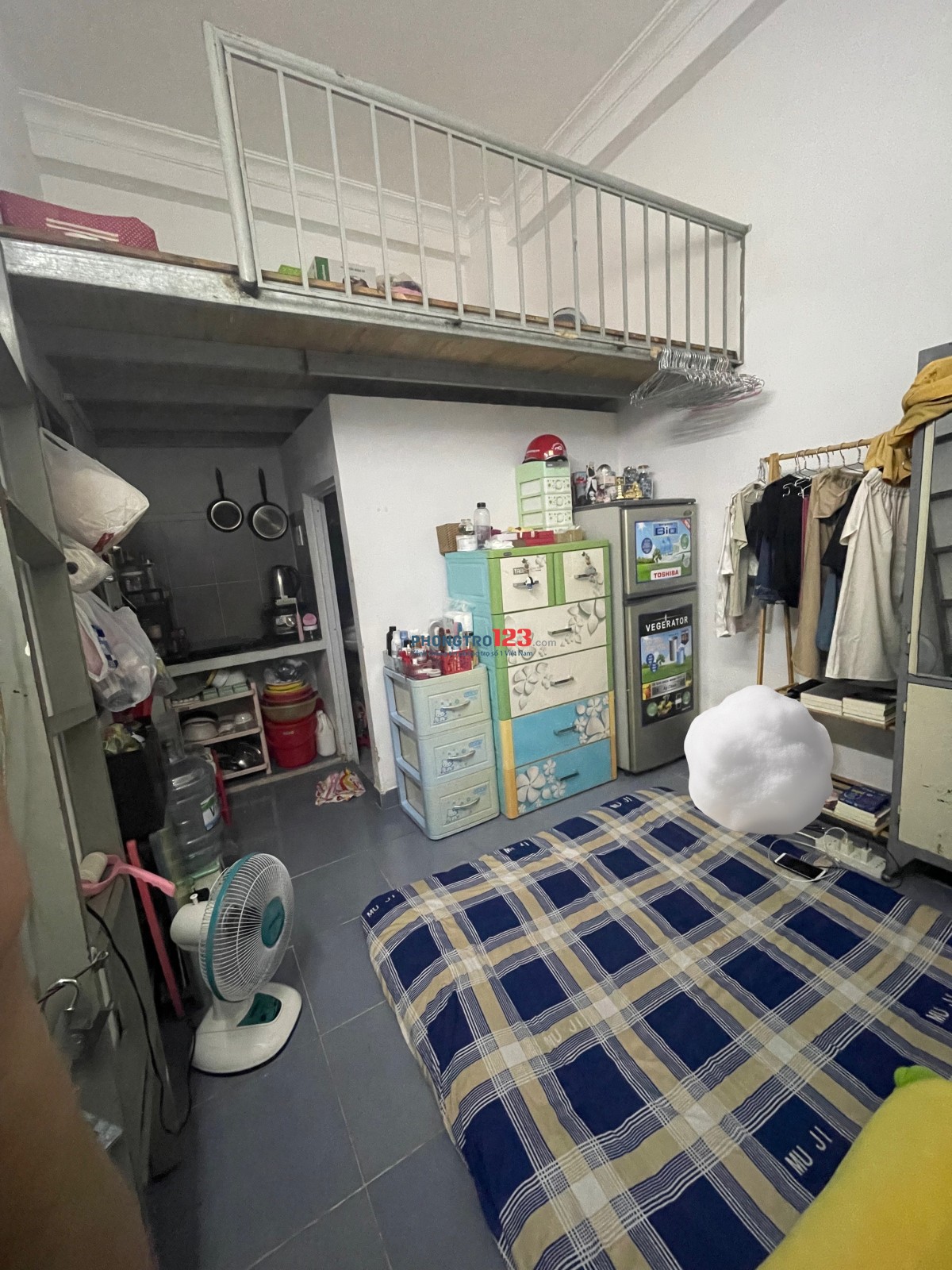 Tìm nữ ở ghép phòng 2 người, ưu tiên bạn ở ít đồ đạc.