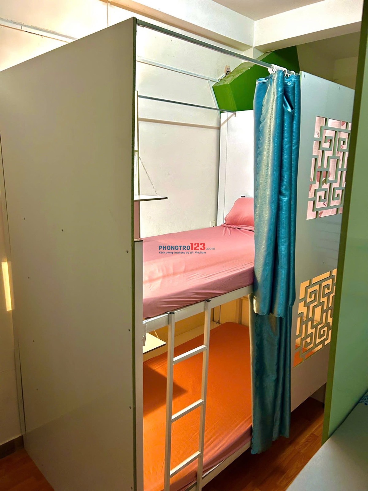 Giường tầng ktx Tân Quy Quận 7