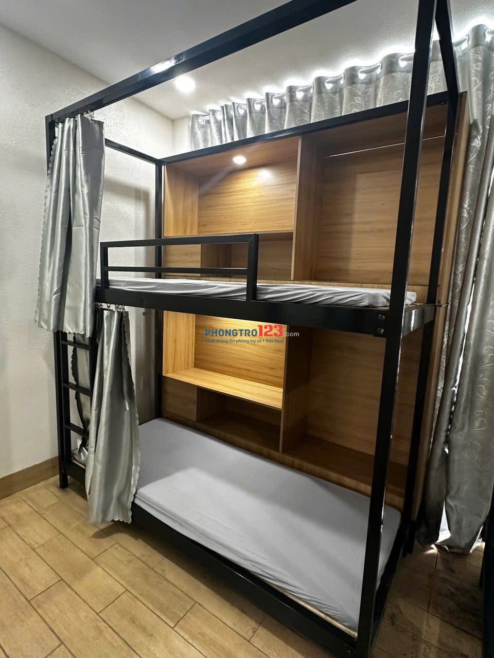 Giường tầng ktx Tân Quy Quận 7