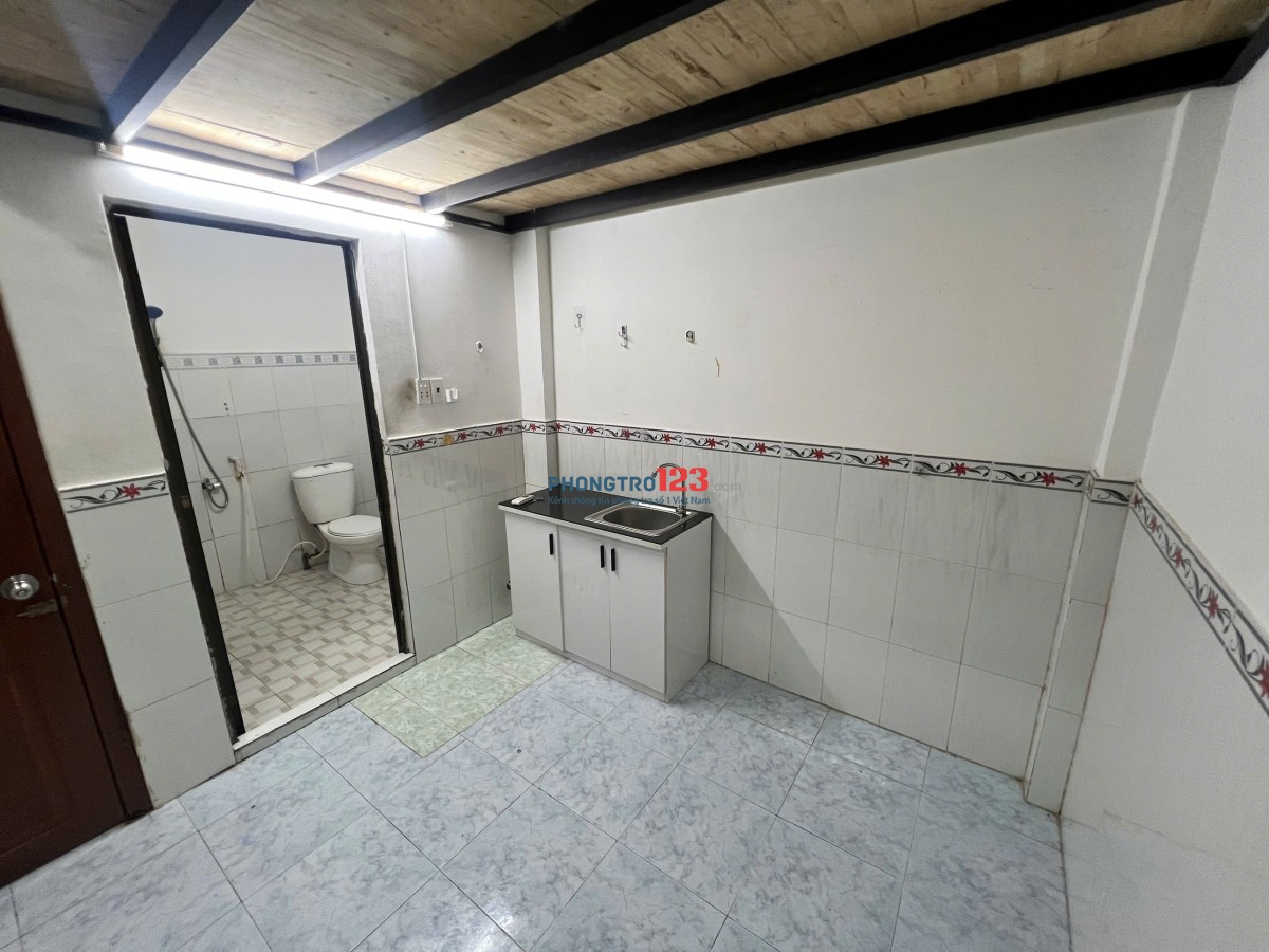 PHÒNG GÁC LỬNG, NỘI THẤT CƠ BẢN GẦN CẦU CHỮ Y