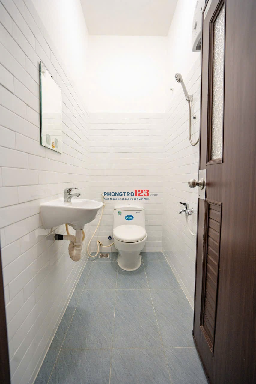  STUDIO BAN CÔNG LỚN – FULL NỘI THẤT, MÁY GIẶT RIÊNG – Q1