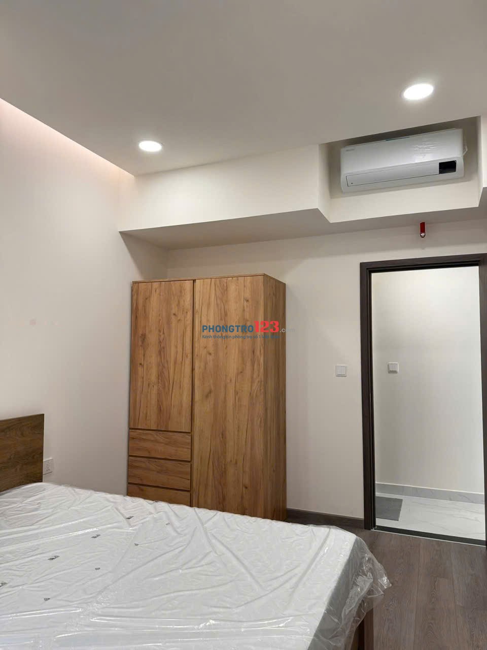 Chung cư Phúc Yên, Phan Huy Ích, TB: 90m2, 2p ngủ, full nội thất, giá 10tr