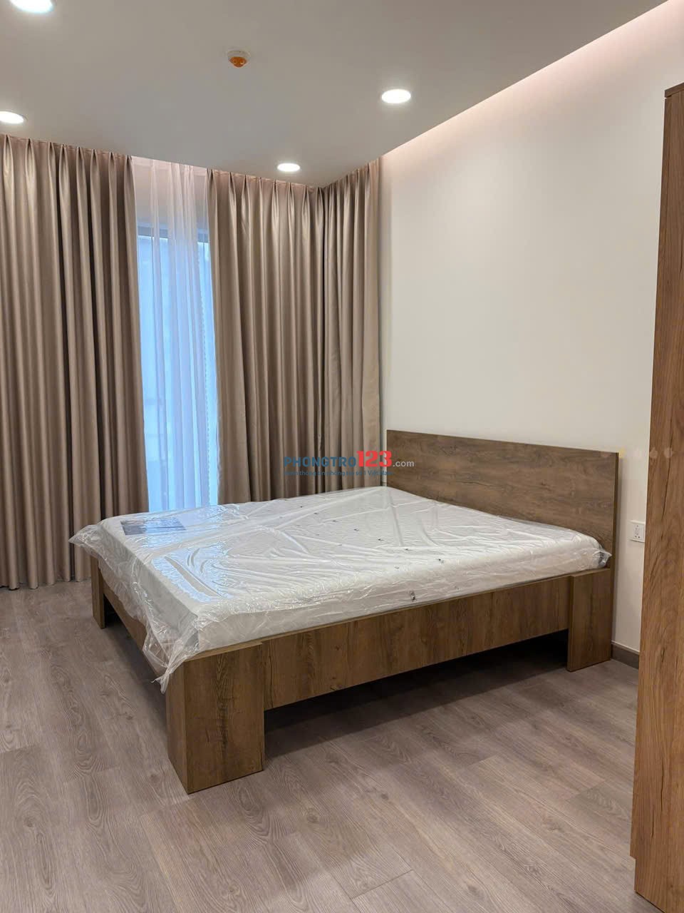 Chung cư Phúc Yên, Phan Huy Ích, TB: 90m2, 2p ngủ, full nội thất, giá 10tr