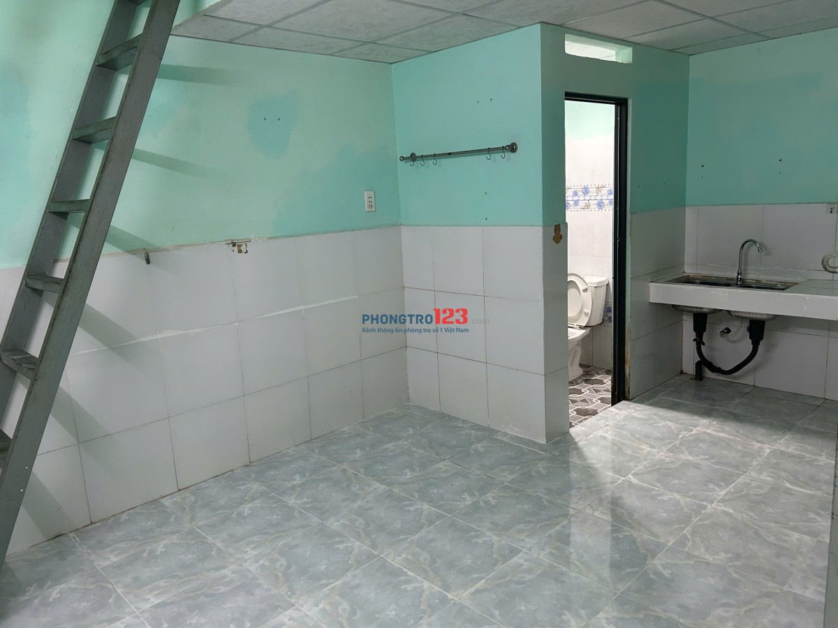 Phòng mới xây như hình - HẺM 111 PHẠM VĂN CHIÊU