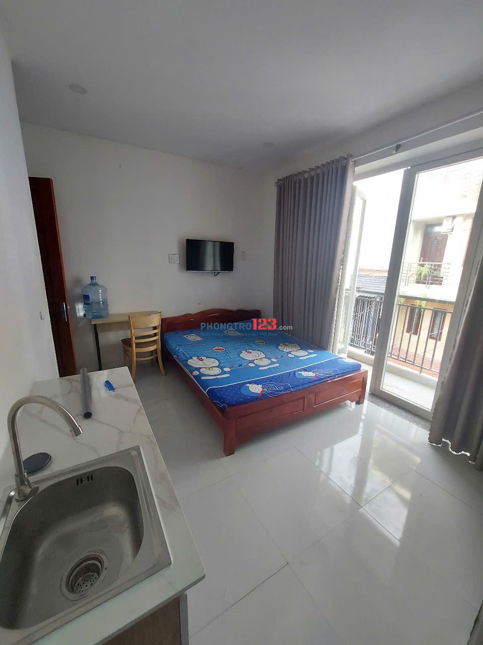 Chính chủ: Cho thuê Phòng trọ Ban côngGiờ tự do địa chỉ: 451/36/2 Tô Hiến Thành, P14, Q10.