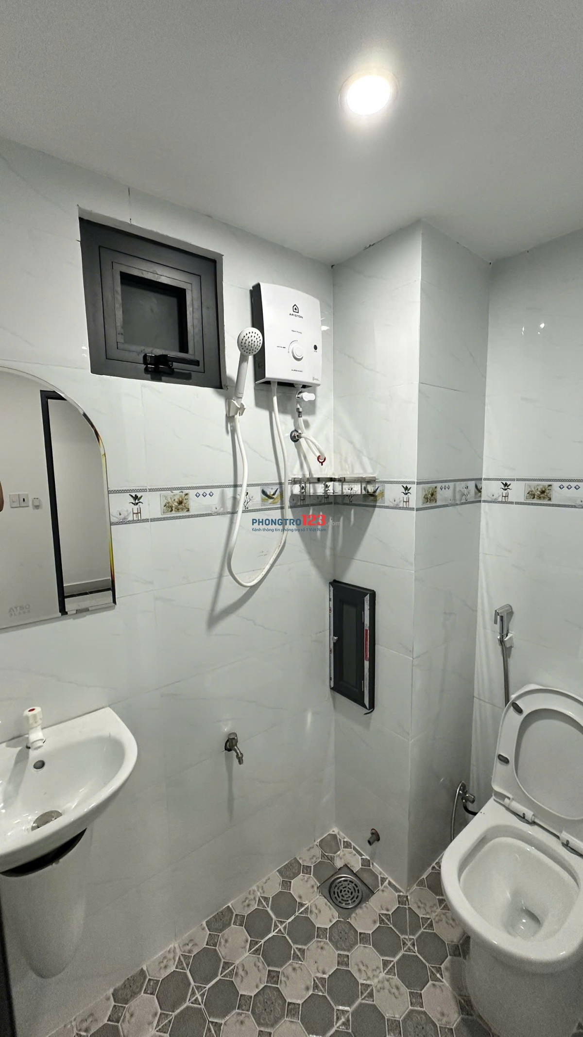 CHO THUÊ PHÒNG STUDIO BAN CÔNG Ở BÌNH QUỚI THANH ĐA