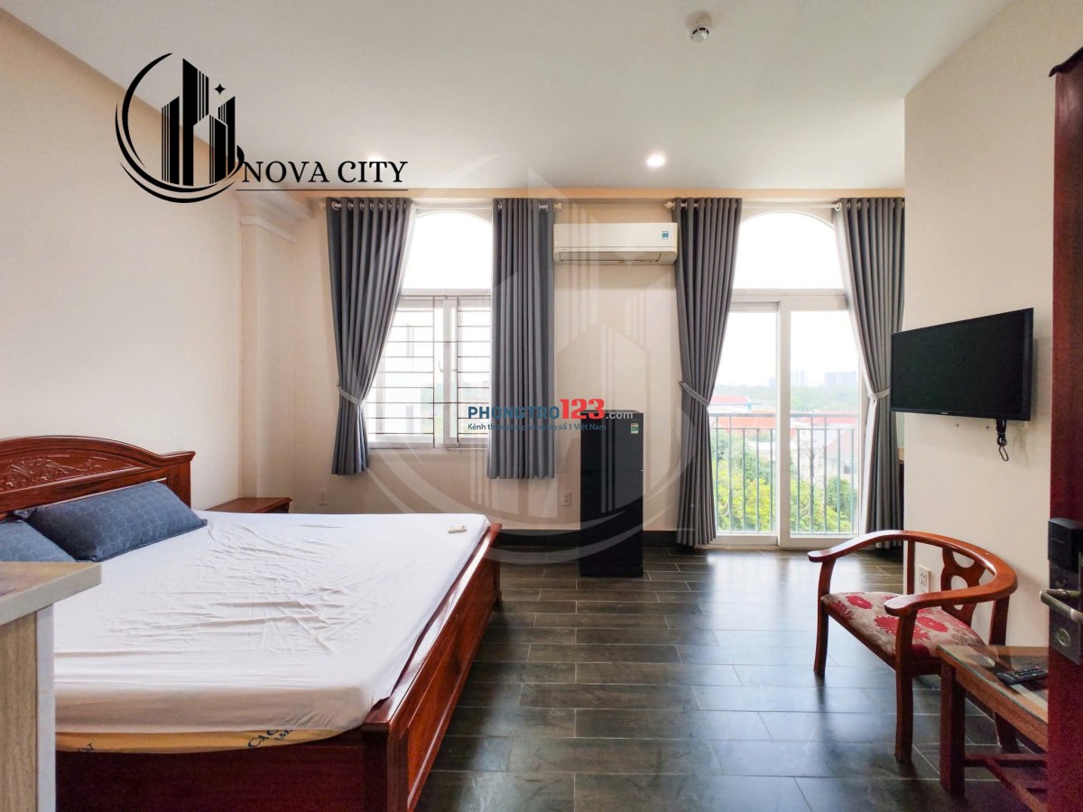 Ban công view đẹp Decor xinh Full nội thất Tòa nhà có thang máy