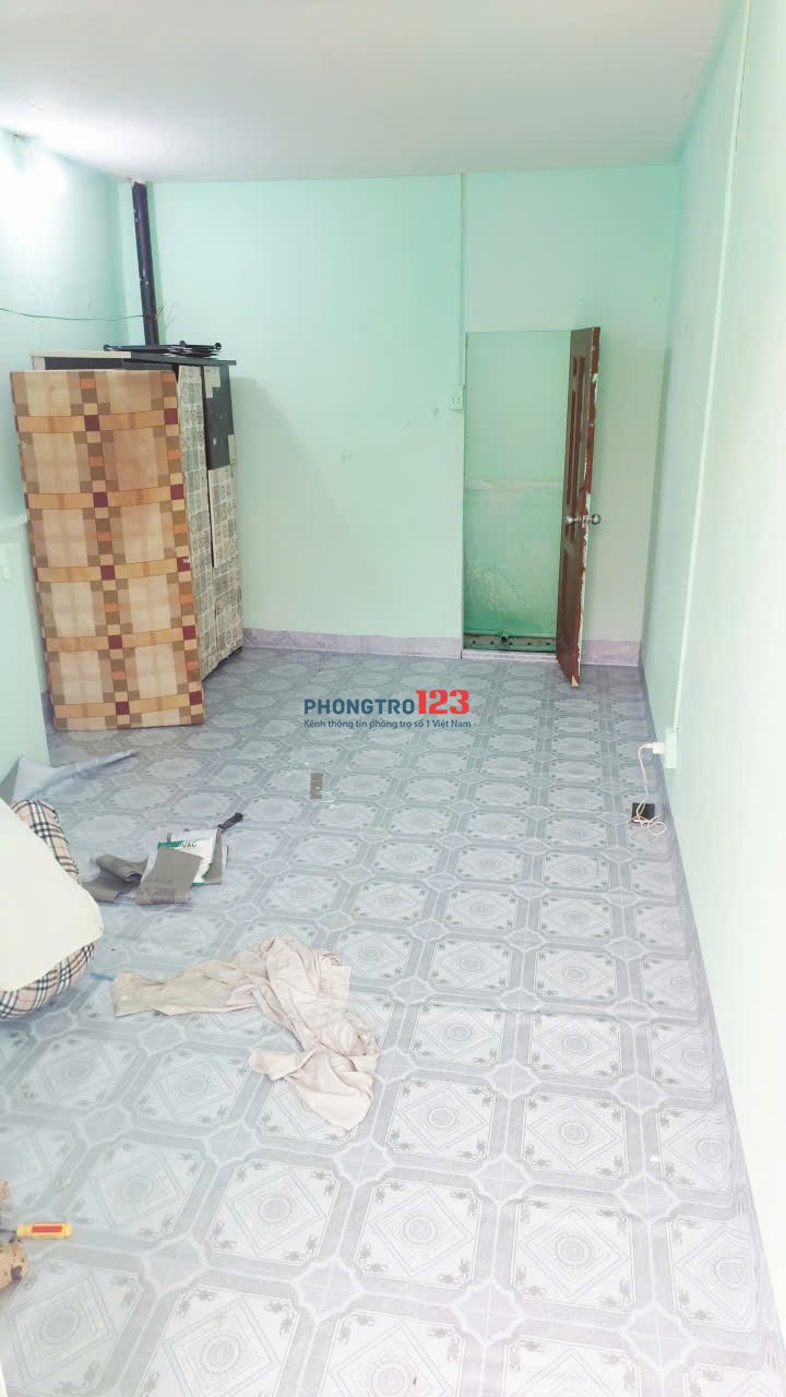 Cho Thuê Phòng Q3, rộng rãi thoải mái, cửa sổ ban công, nội thất. tolet riêng. 3tr3