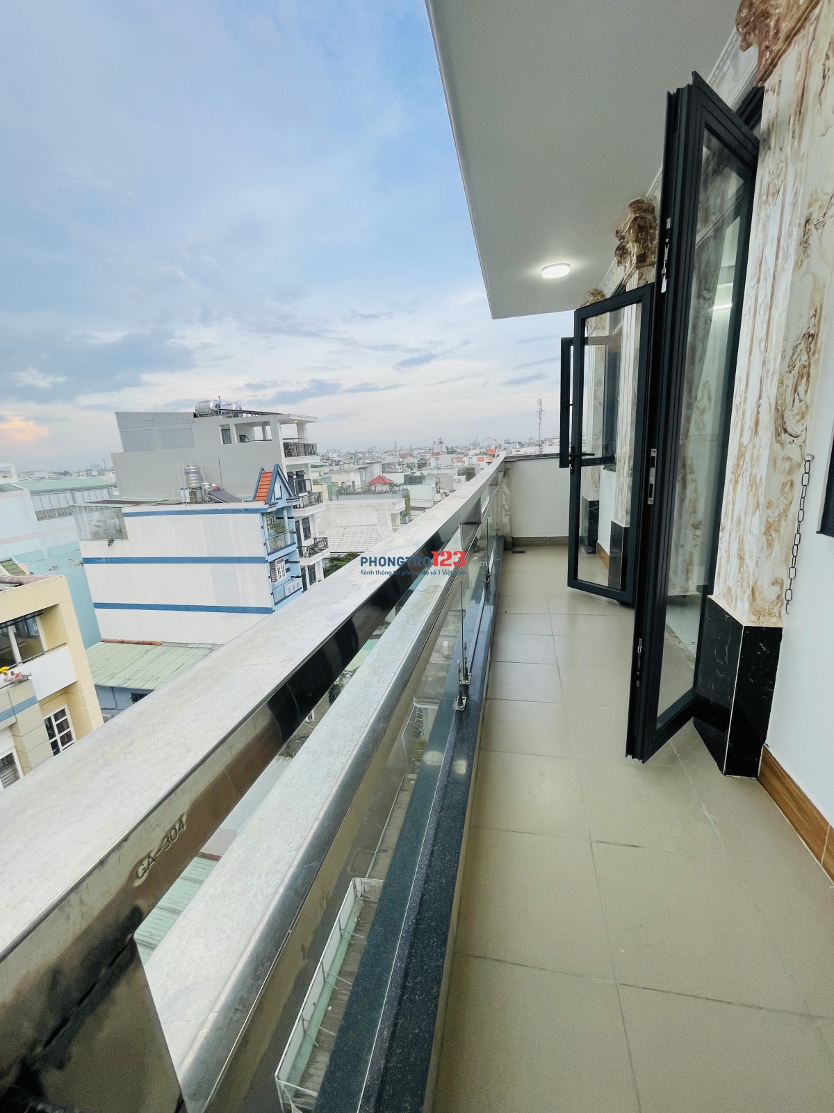 Phòng ban công Duplex gác rộng thoáng full nội thất