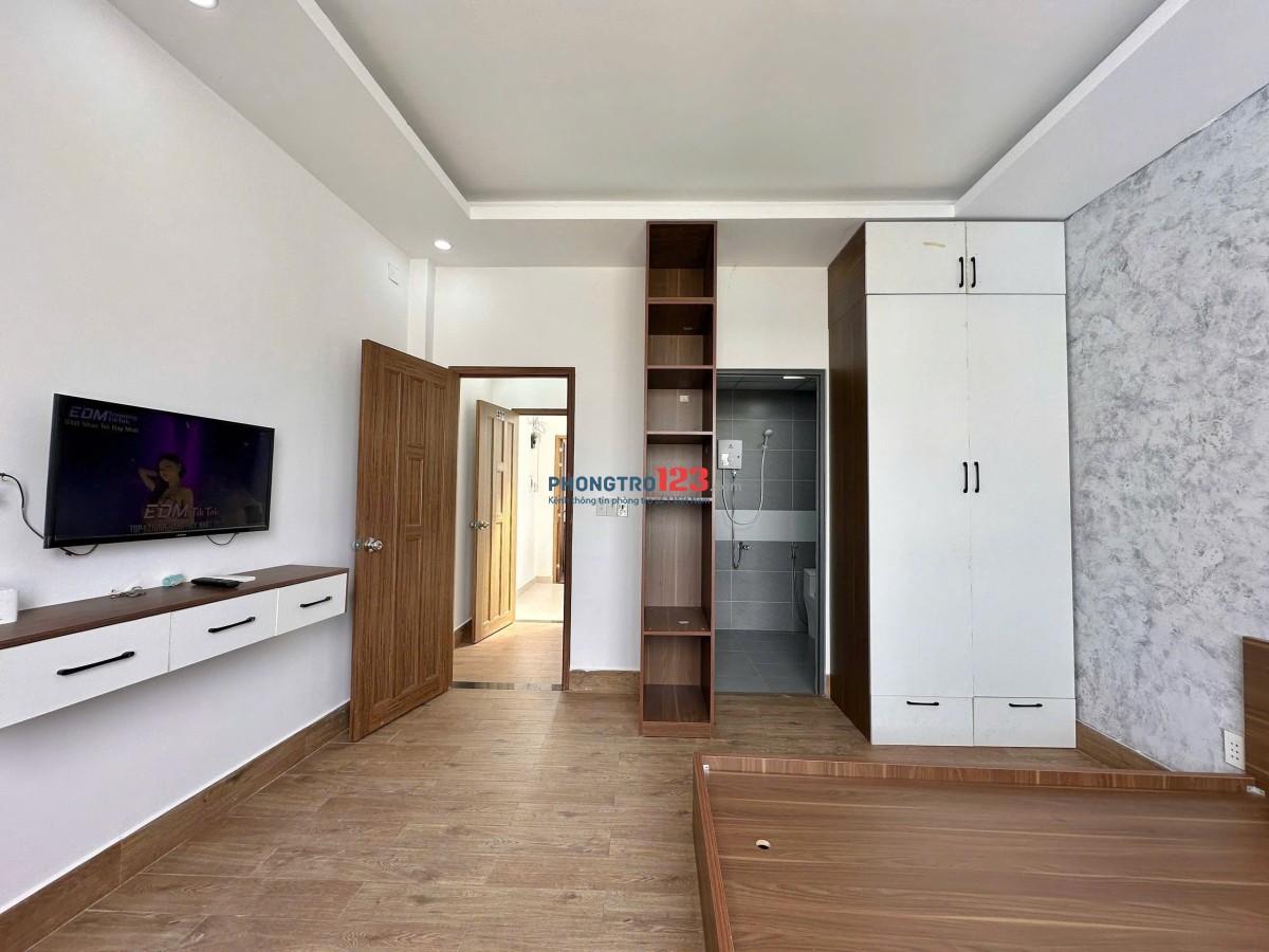 CĂN HỘ TÁCH BẾP CỬA SỔ GẦN QUẬN 1 QUẬN 3 PHÚ NHUẬN TÂN BÌNH