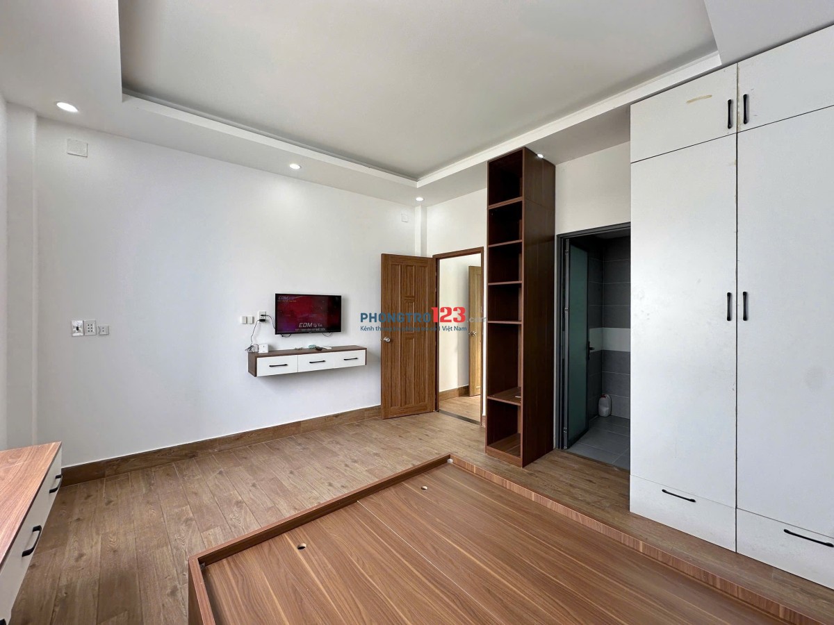 CĂN HỘ TÁCH BẾP CỬA SỔ GẦN QUẬN 1 QUẬN 3 PHÚ NHUẬN TÂN BÌNH