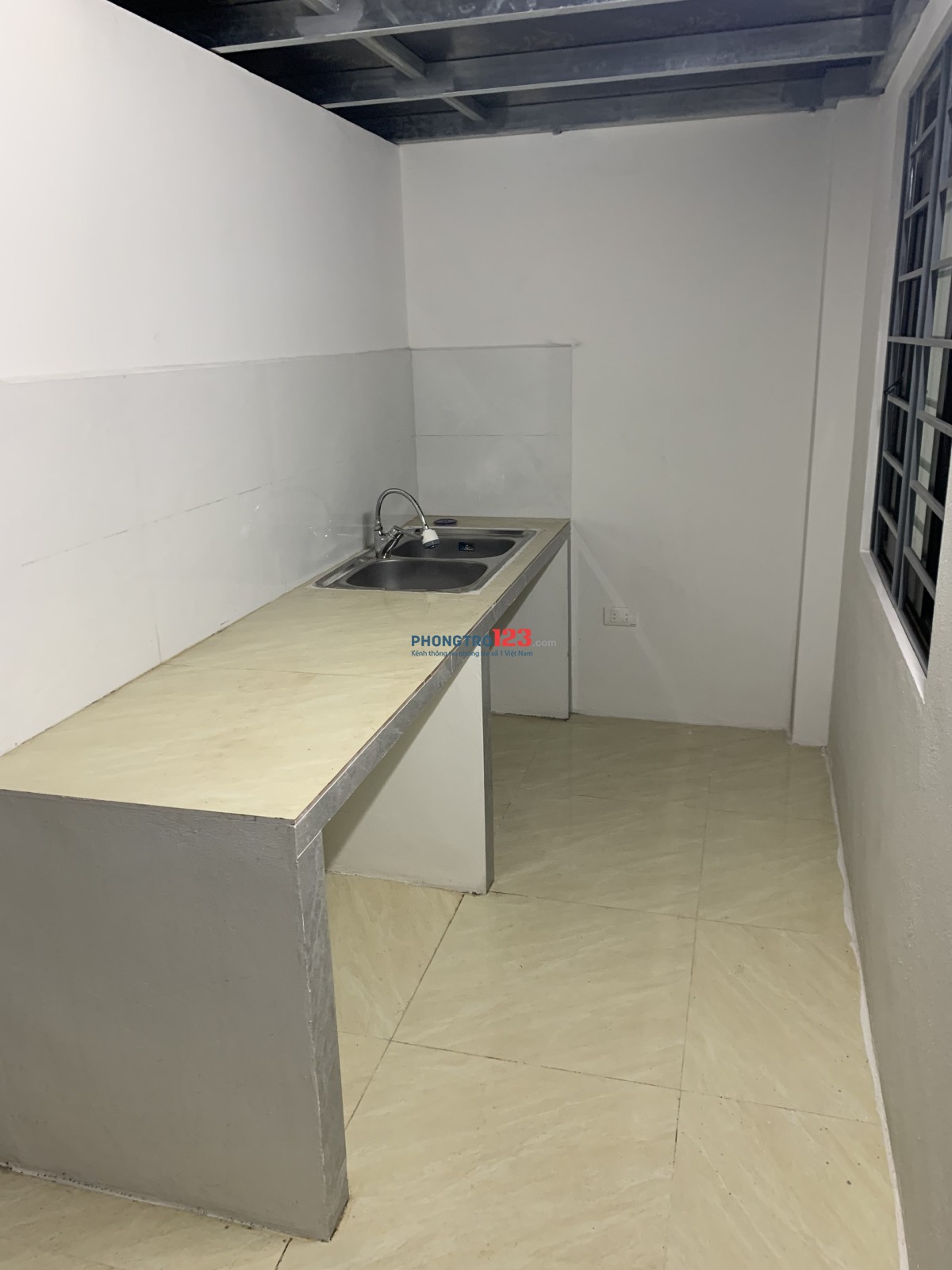 Cho thuê phòng trọ khép kín, S>30m2 tổng S>50m2 sân rộng