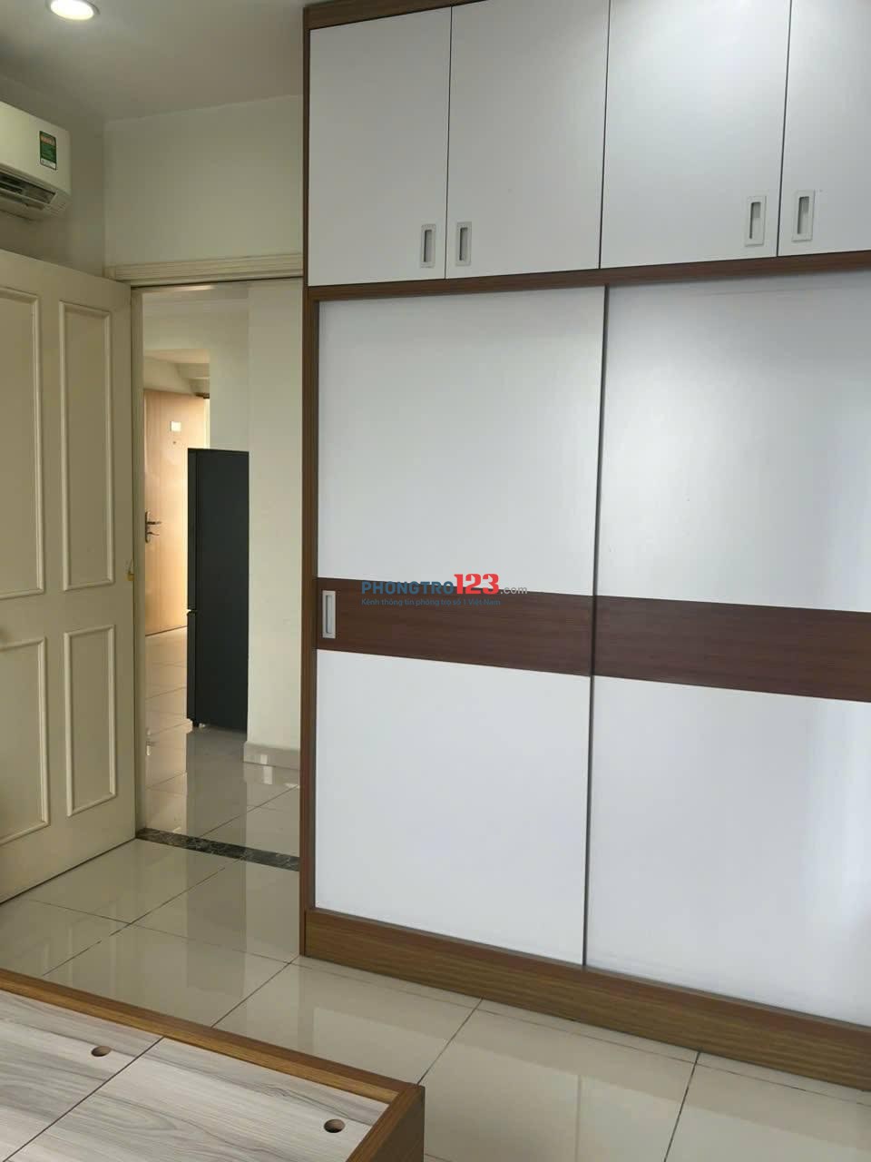 Chung cư Carillon 5,Lũy Bán Bích,Tân Phú 2p, có nội thất giá 10,5tr