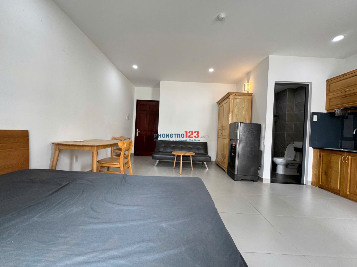 Cho thuê căn hộ dịch vụ full nội thất gần sân bay - Ngô Bệ, Tân Bình