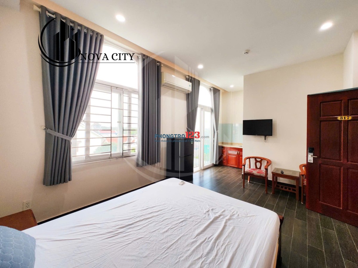 Ban công view đẹp Decor xinh Full nội thất Tòa nhà có thang máy