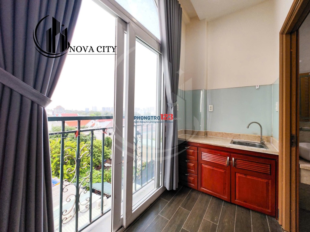 Ban công view đẹp Decor xinh Full nội thất Tòa nhà có thang máy