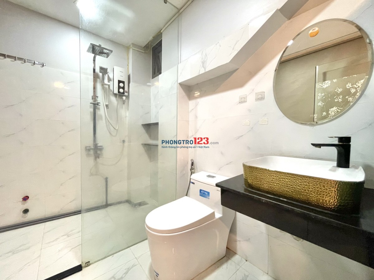 PHÒNG FULL NỘI THẤT SANG TRỌNG NGAY PHAN XÍCH LONG