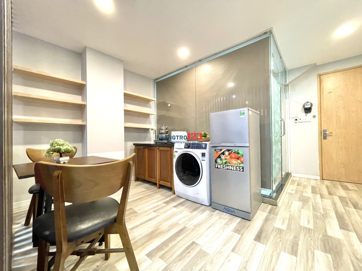 PHÒNG FULL NỘI THẤT SANG TRỌNG NGAY PHAN XÍCH LONG