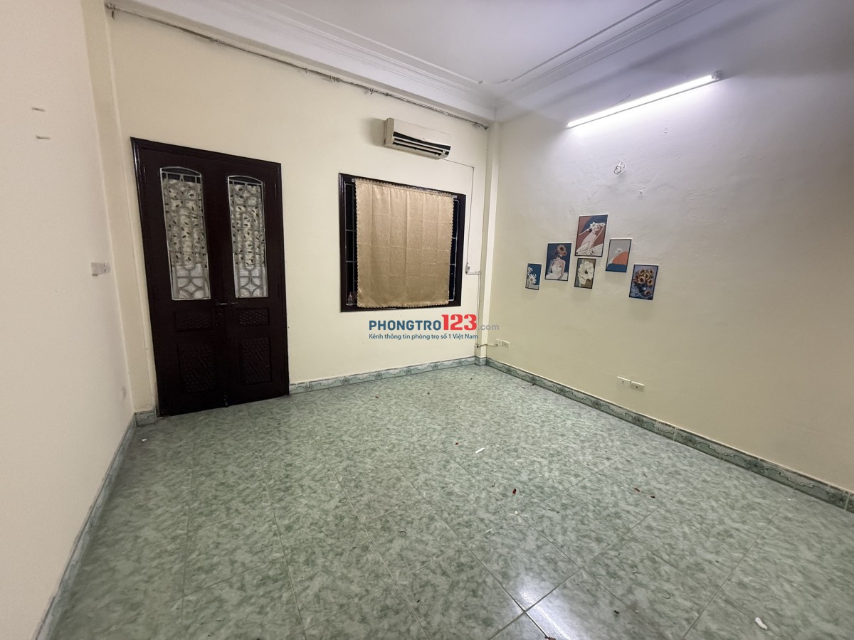 Cho thuê nhà 3 tầng, đường Trần Cung, phường Xuân Đỉnh, Hà Nội