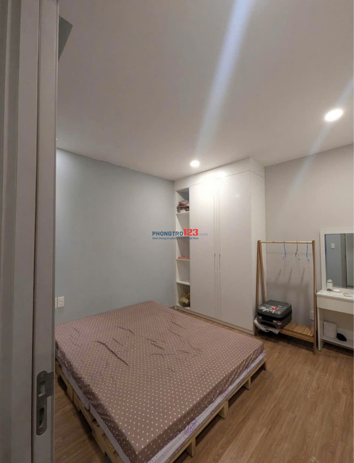 C/c Lũy Bán Bích, Hòa Thạnh, TP, 75m2, 2PN, 2WC, Nội thất, 10tr/th.