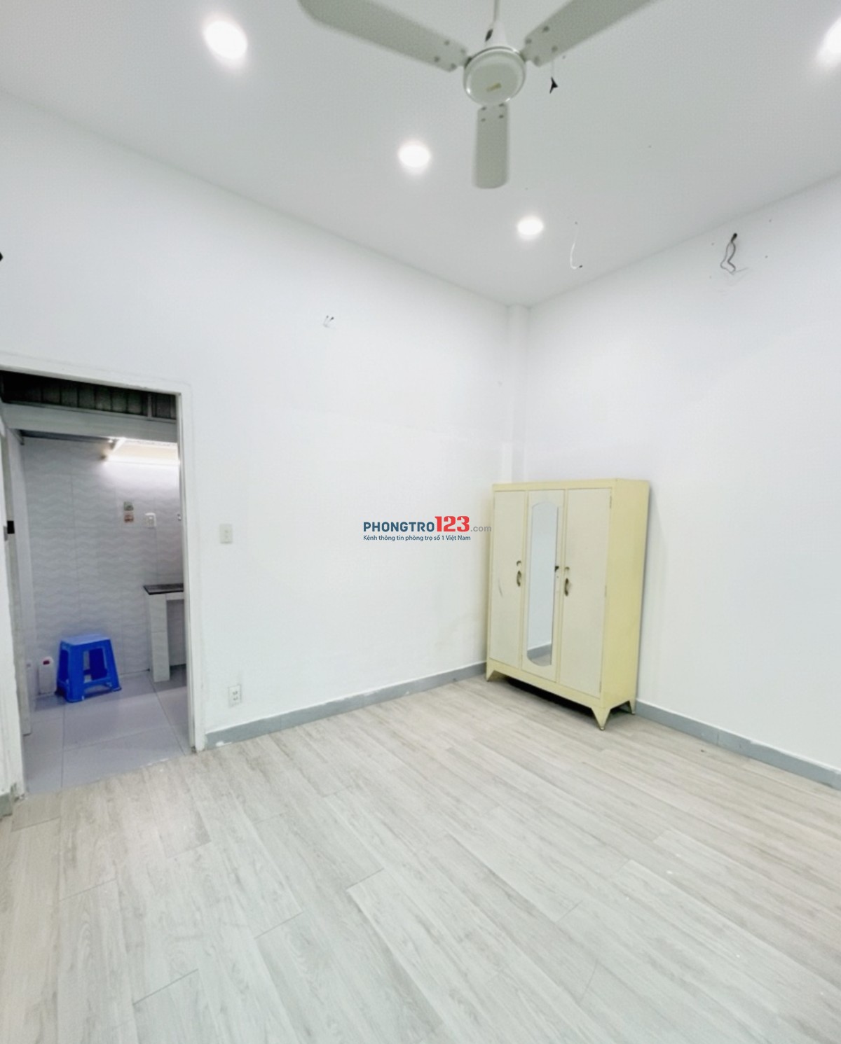 1 Phòng Ngủ tách bếp cửa sổ lớn ngay Trệt gần ĐH Văn Hiến