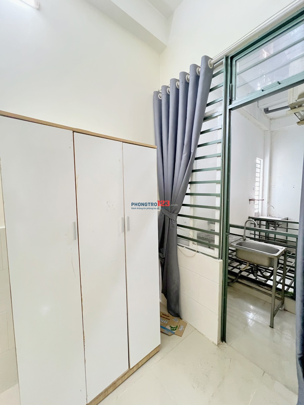 Phòng tách bếp dưới cầu Hoàng Hoa Thám Tân Bình