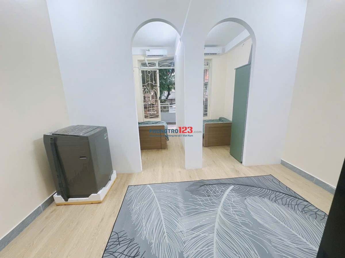 QUẬN 10: 2PN Full Nội Thất, Có Ban Công, Giảm Ngay còn 8 Triệu/6T