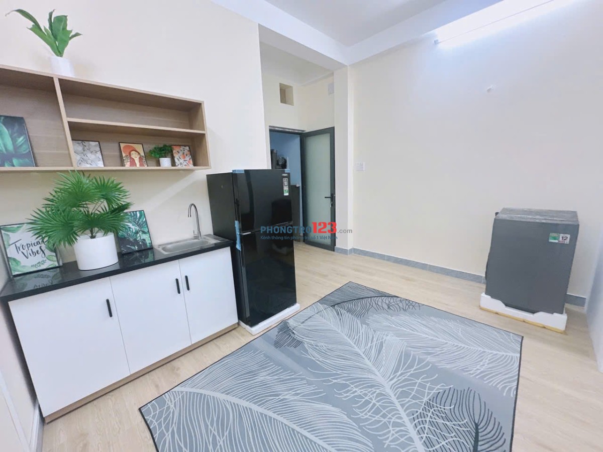 QUẬN 10: 2PN Full Nội Thất, Có Ban Công, Giảm Ngay còn 8 Triệu/6T