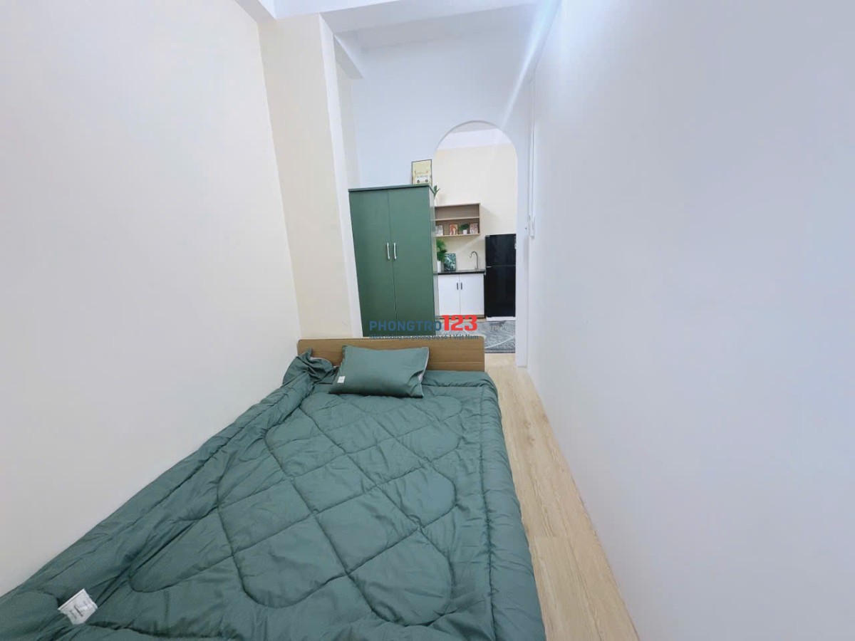 QUẬN 10: 2PN Full Nội Thất, Có Ban Công, Giảm Ngay còn 8 Triệu/6T