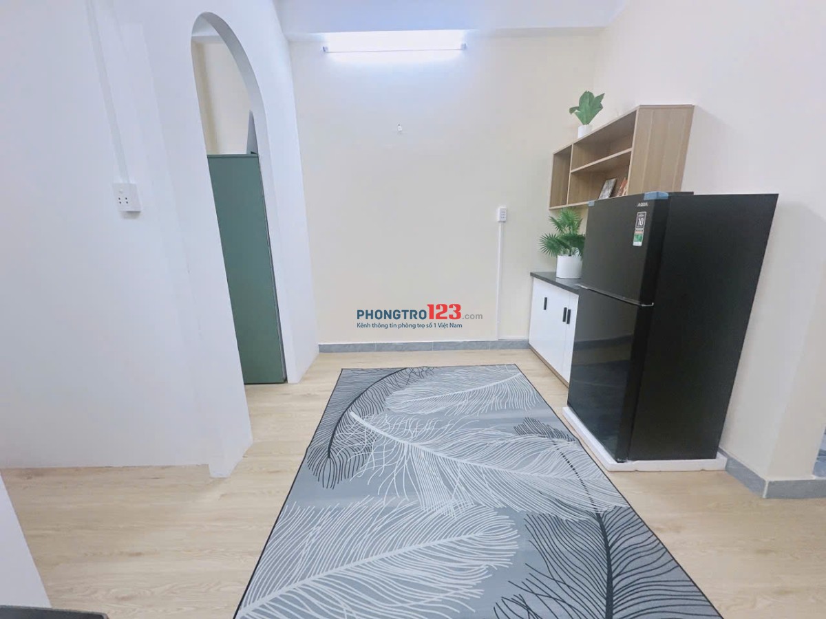 QUẬN 10: 2PN Full Nội Thất, Có Ban Công, Giảm Ngay còn 8 Triệu/6T