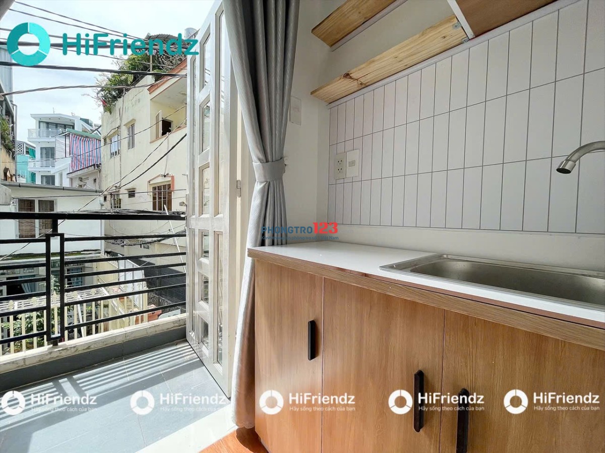 Cho Thuê Phòng Mới xây ngay khu Phan Xích Long, ban công, full nội thất giá chỉ 5Xxx