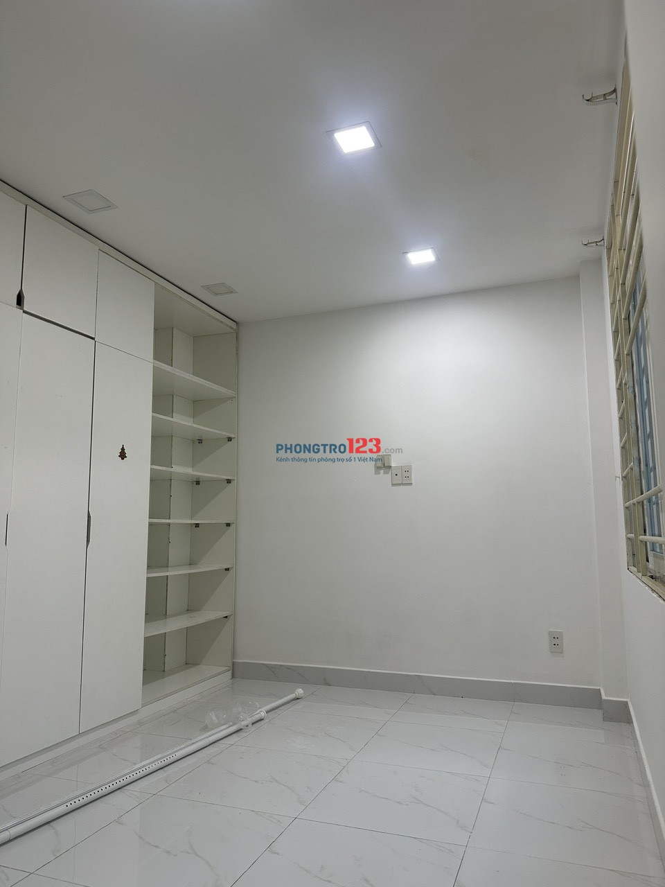 Phòng trọ Âu Cơ 1 trệt+ 1 lầu đúc, 50m2, đủ nội thất, nhà mới đẹp, giờ tự do, 7 triệu/tháng.