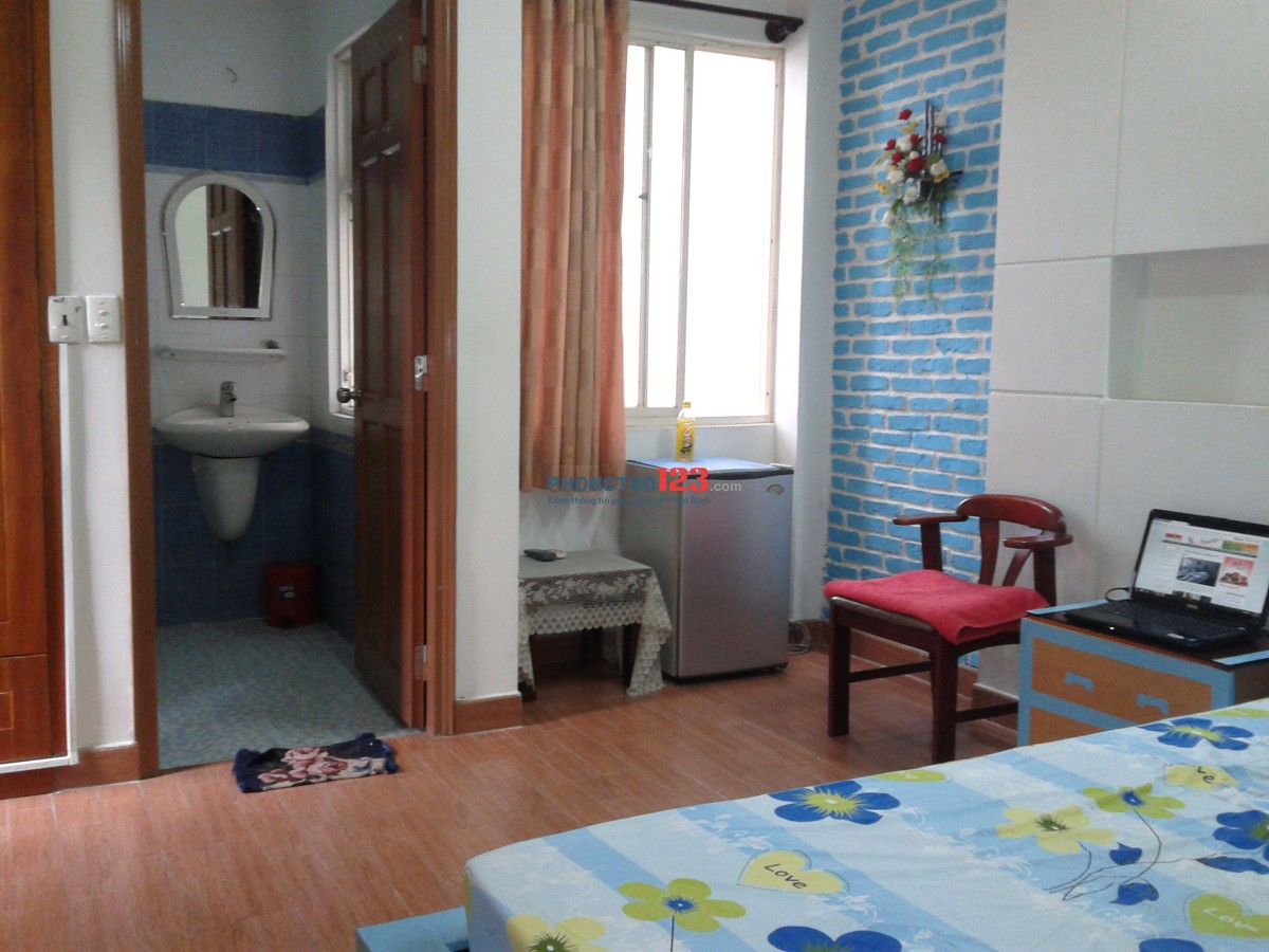 Phòng 24m2, trung tâm quận 10. giá rẻ.