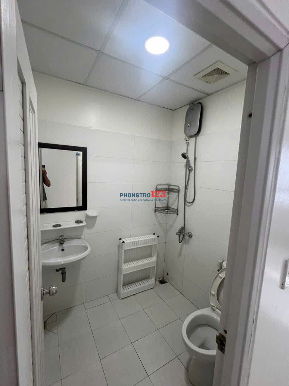 C/ c Carillon 5, 9tr8/th. 75m2, NTCB, Lũy Bán Bích, TB, Căn góc. 2PN, 2WC