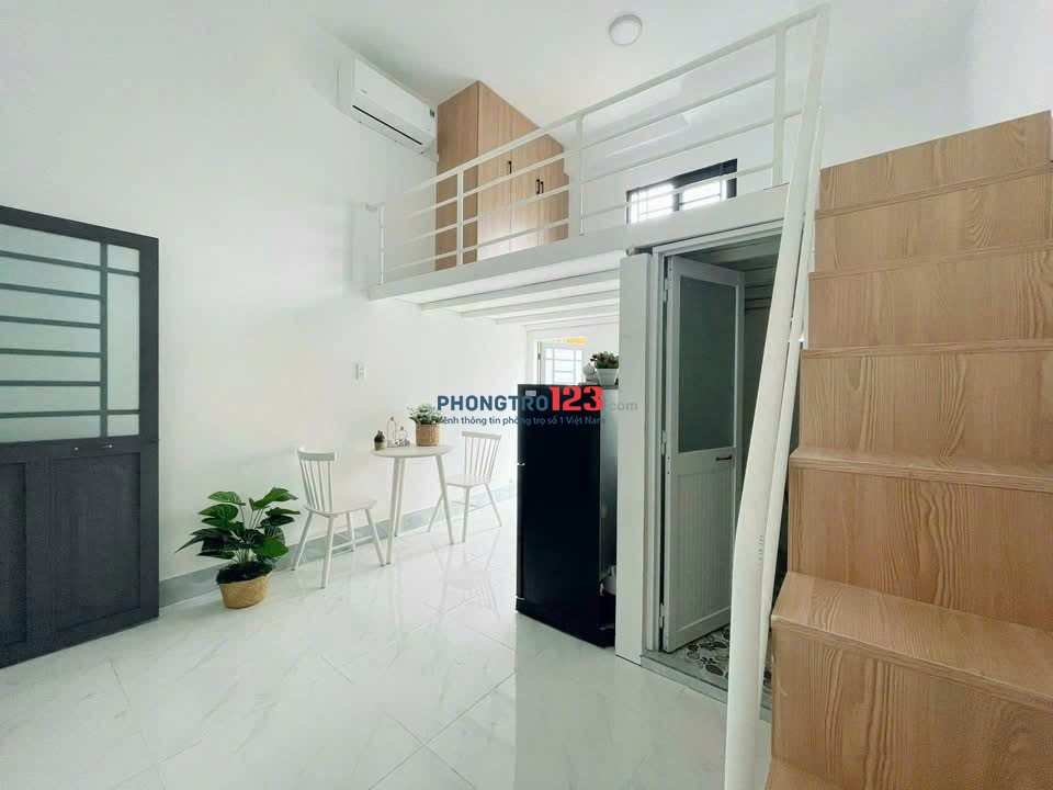 Phòng trọ Duplex mới 100%. full nội thất. Cửa sổ lớn, gần Cầu vượt Hoàng Hoa Thám