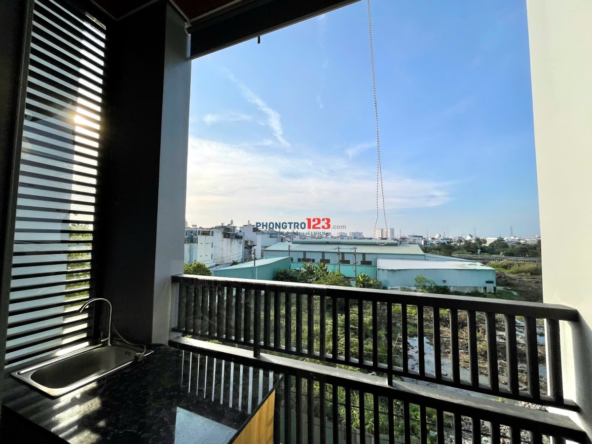 CHO THUÊ PHÒNG BAN CÔNG NGAY CÔNG VIÊN HOÀNG VĂN THỤ